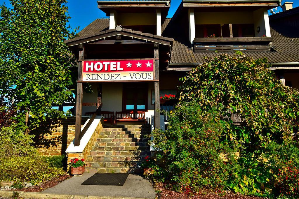 Hotel Rendez Vous Beharovce Exterior foto